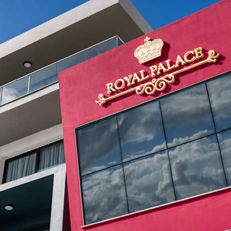 Royal Palace Hotel